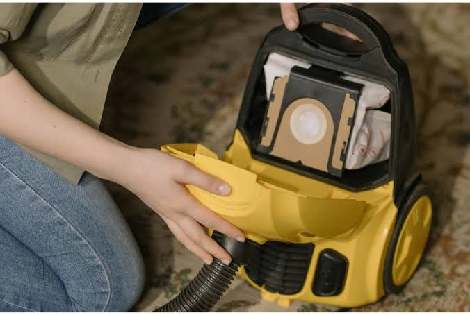 How Buying the Right Vacuum Filter Improves Indoor Air Quality